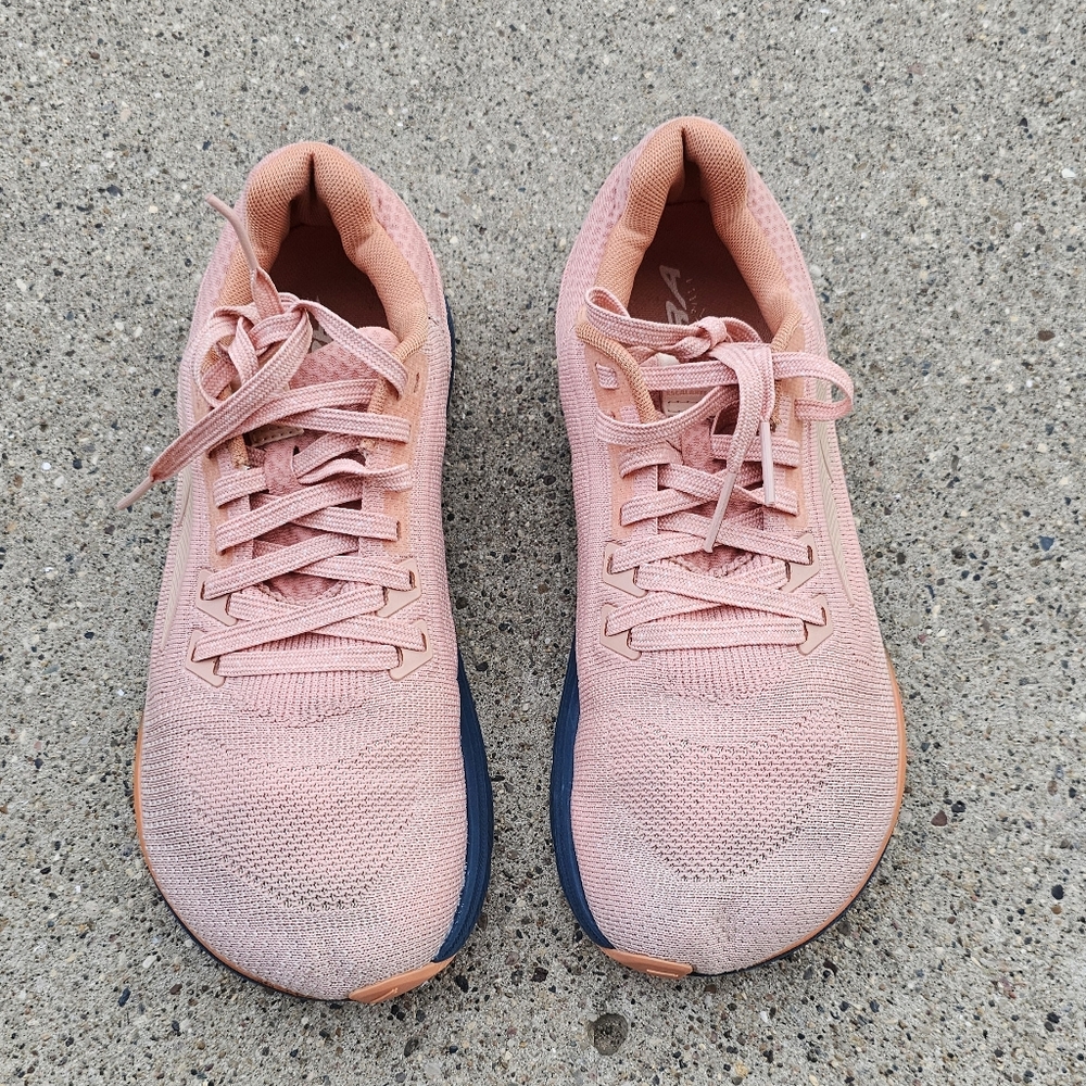 Altra Torin sneaker women's size 9